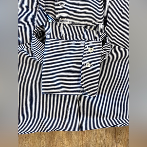 J. Crew 100% Cotton Poplin Tunic Blouse (size large) - Picture 7 of 7